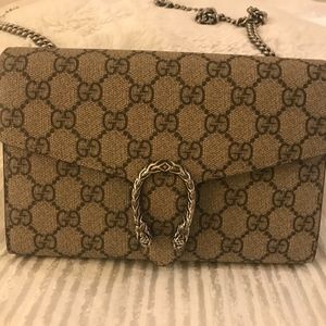 $1050.00 Gucci Dionysus GG Supreme Wallet on Chain